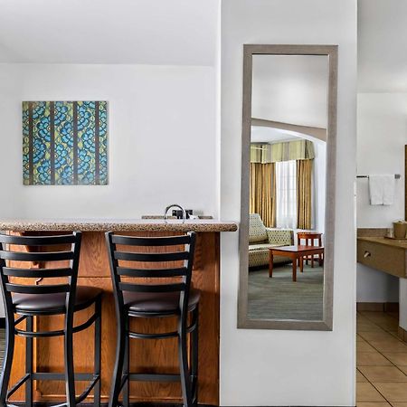Best Western Liberty Inn Delano Exterior photo