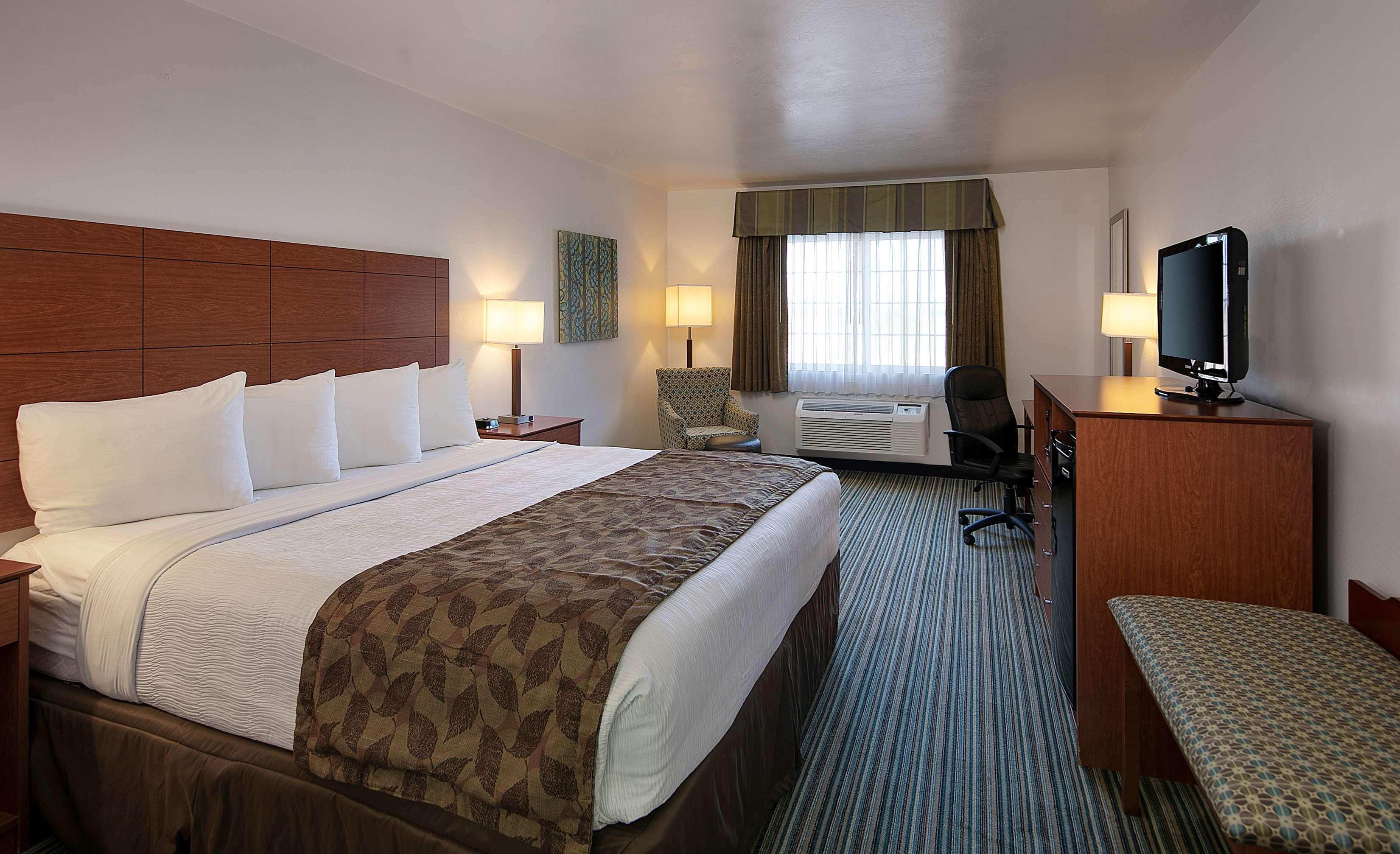 Best Western Liberty Inn Delano Exterior photo