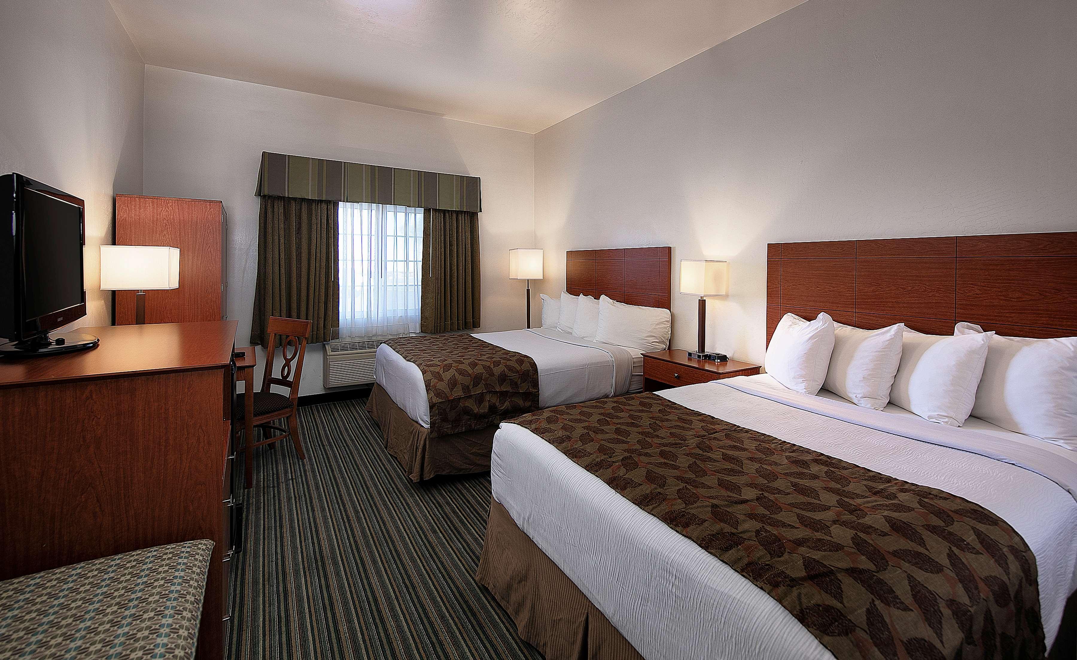 Best Western Liberty Inn Delano Exterior photo