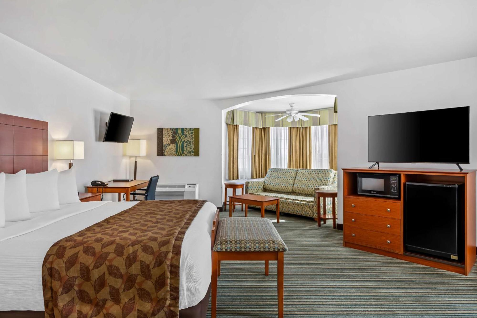Best Western Liberty Inn Delano Exterior photo