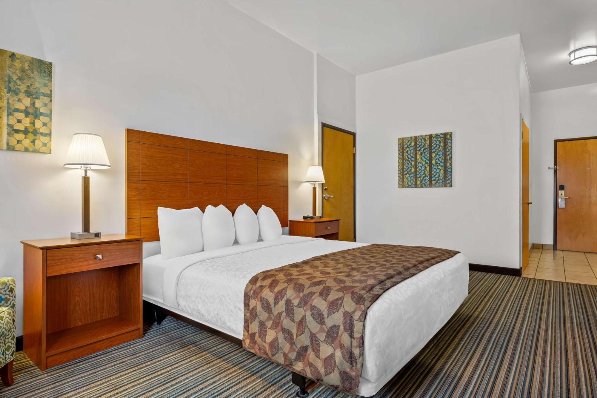 Best Western Liberty Inn Delano Exterior photo