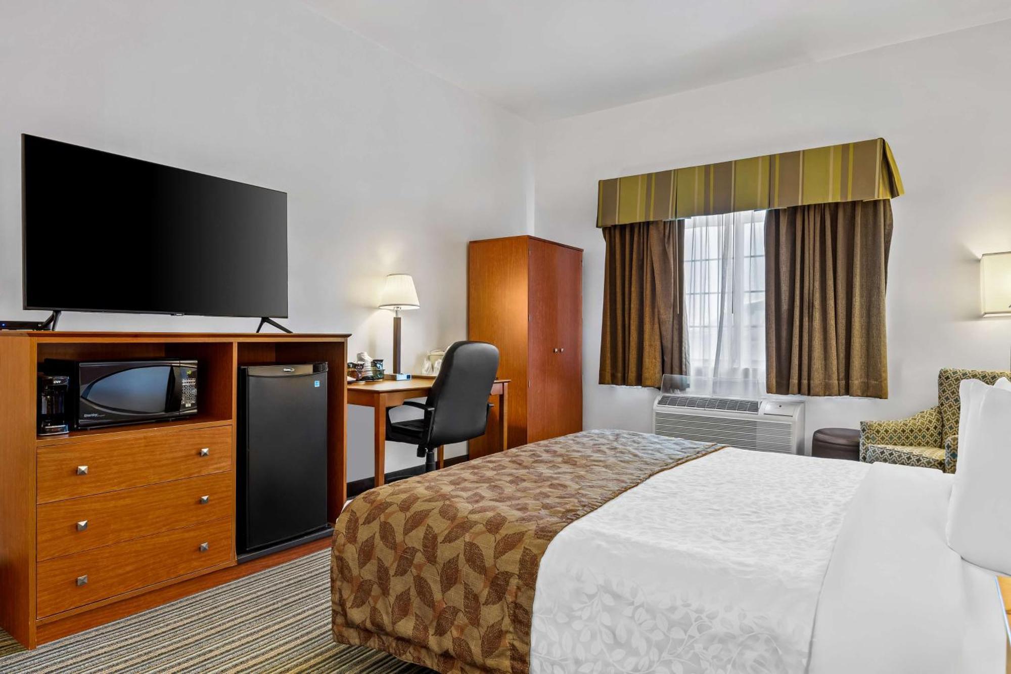 Best Western Liberty Inn Delano Exterior photo
