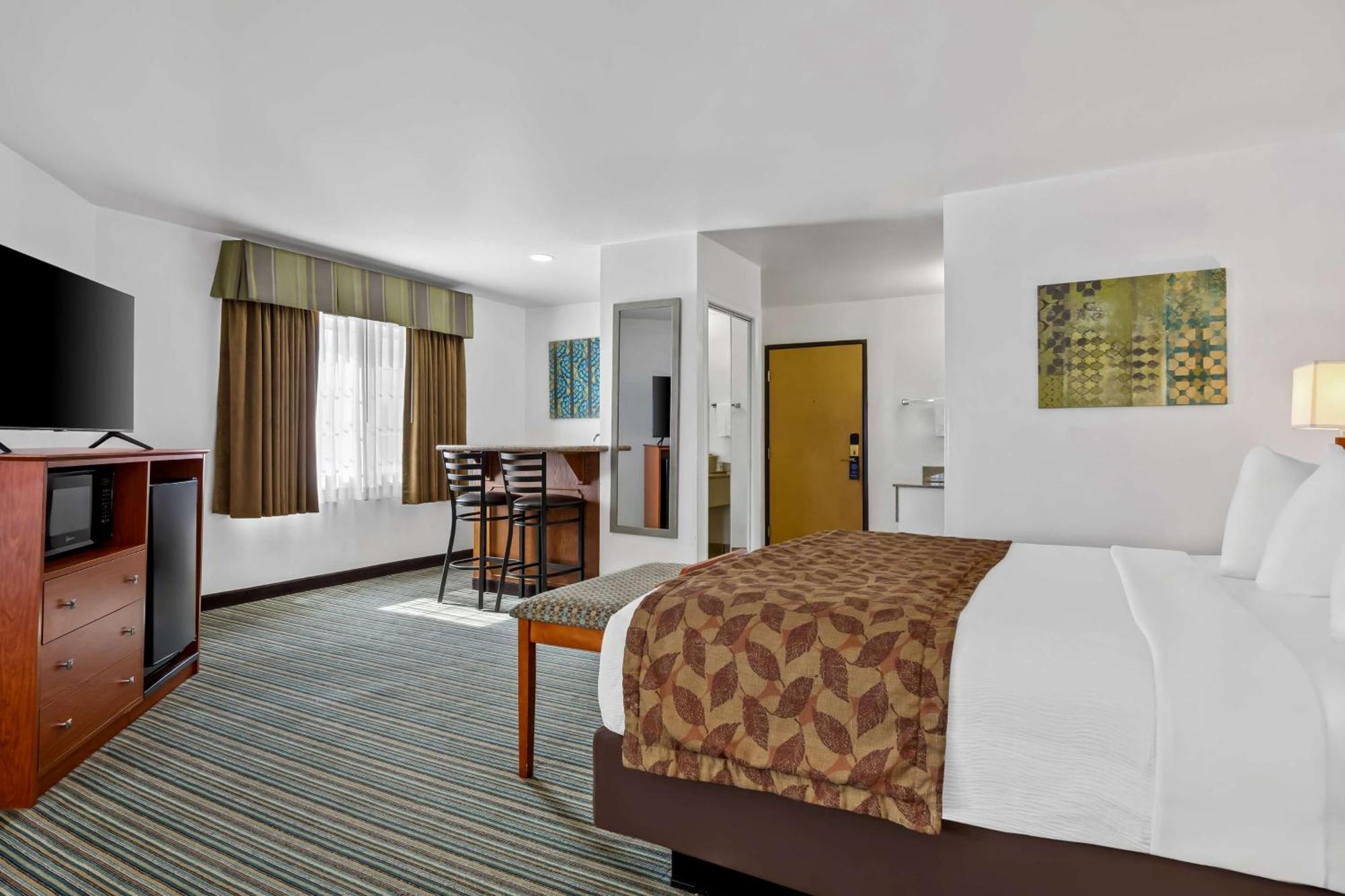 Best Western Liberty Inn Delano Exterior photo