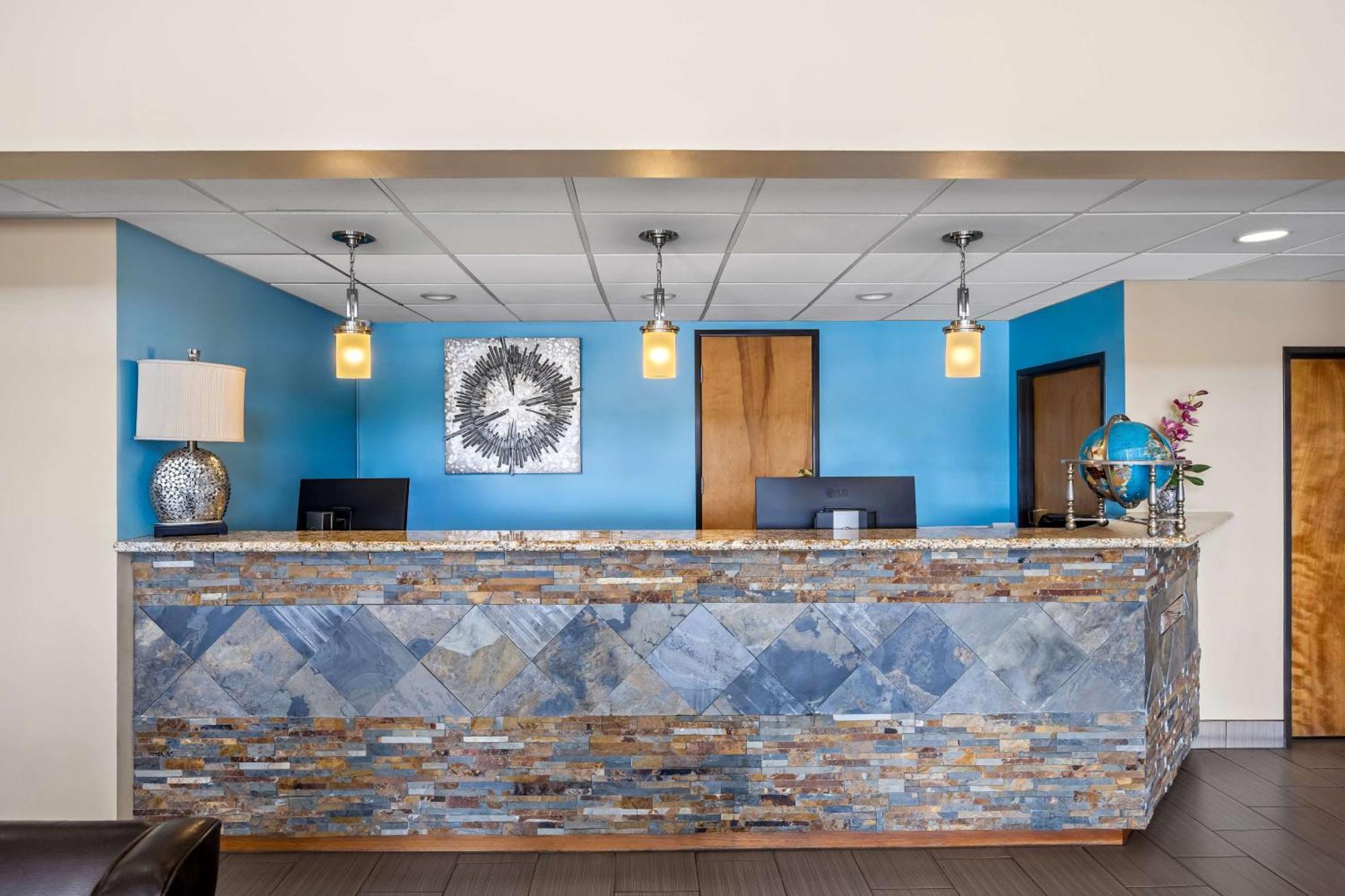 Best Western Liberty Inn Delano Exterior photo